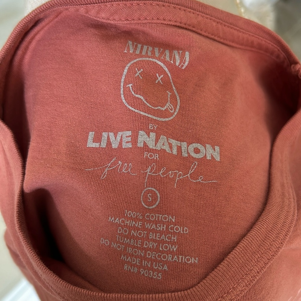 Free people by live nation nirvana graphic band Tee shirt small oversized - Picture 2 of 12